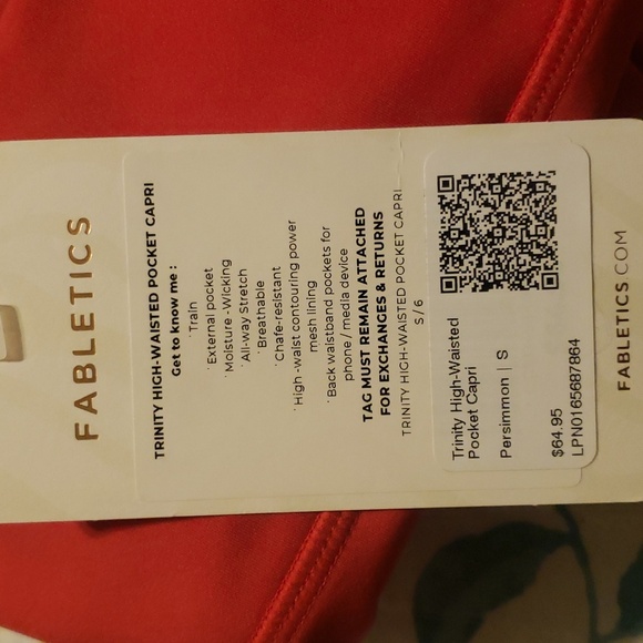 Fabletics trinity high-waisted pocket capri - Picture 4 of 5